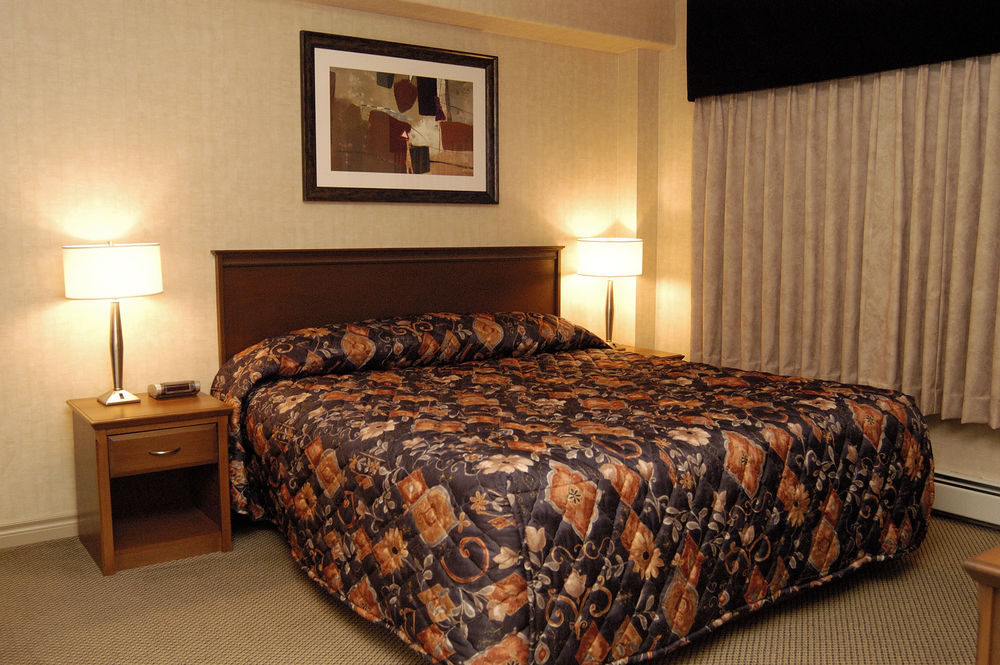 Sandman Hotel & Suites Regina Exterior photo